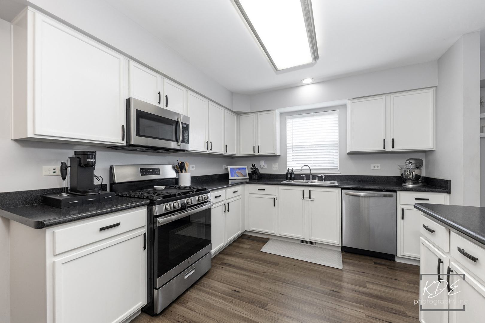 3800 Harms Road, Joliet, IL 60435