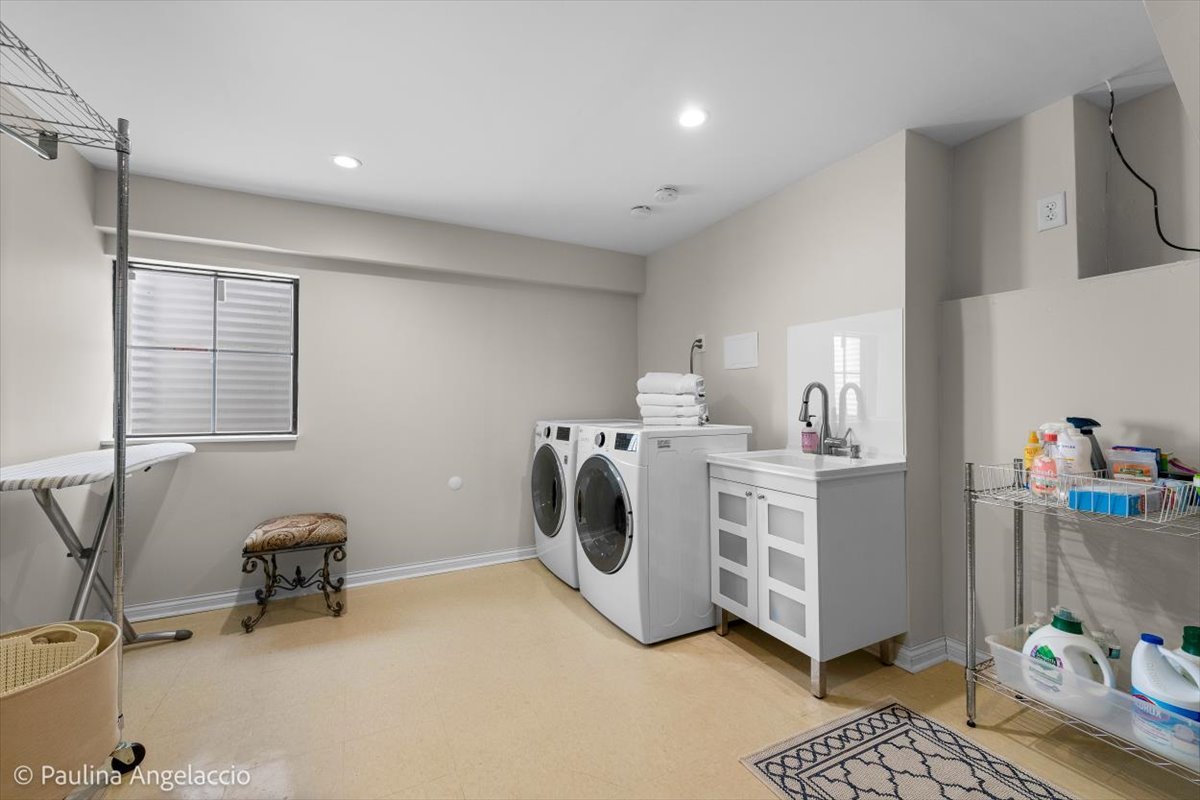 649 Greenbrier Lane, Crystal Lake, IL 60014