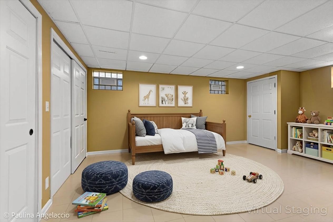 649 Greenbrier Lane, Crystal Lake, IL 60014