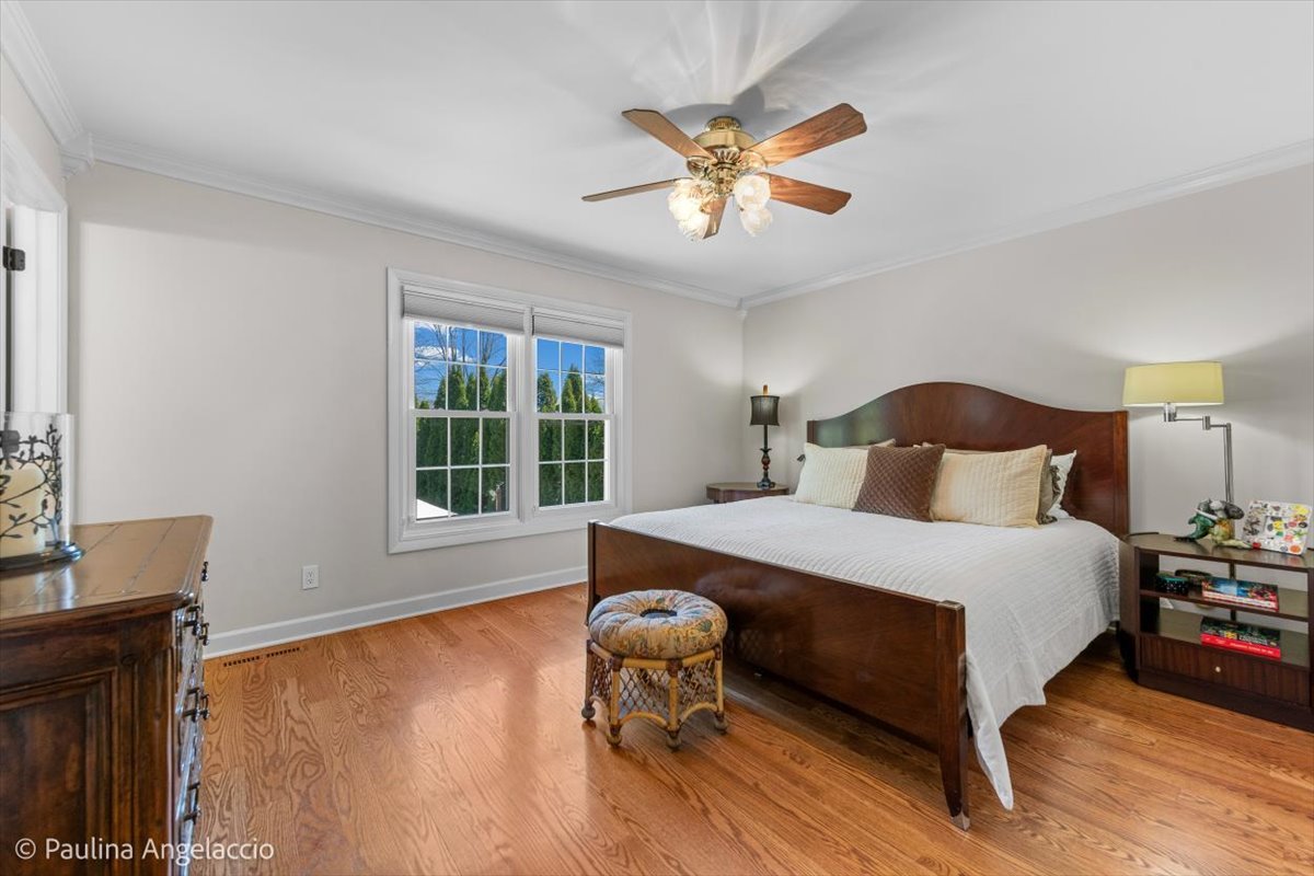 649 Greenbrier Lane, Crystal Lake, IL 60014