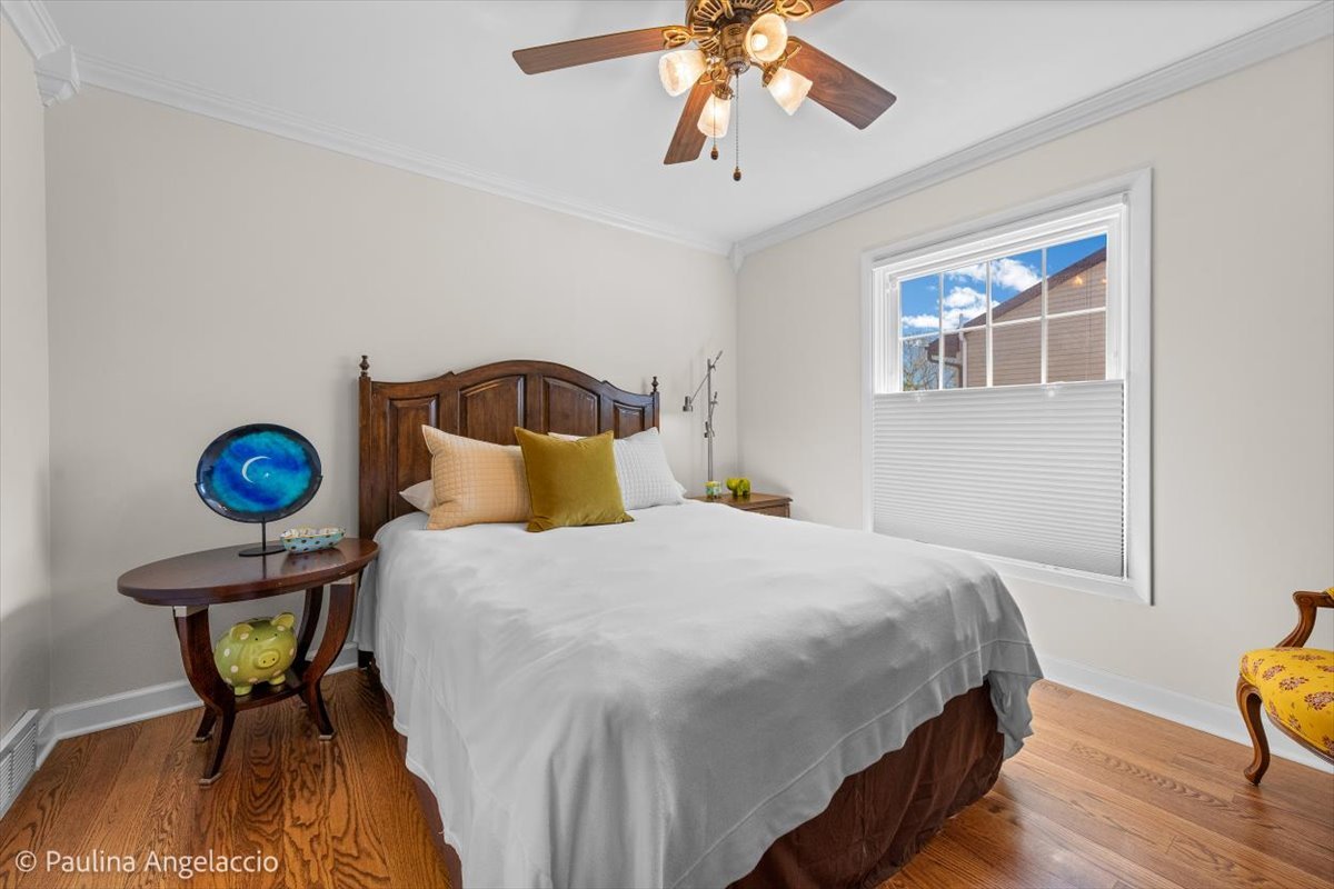 649 Greenbrier Lane, Crystal Lake, IL 60014