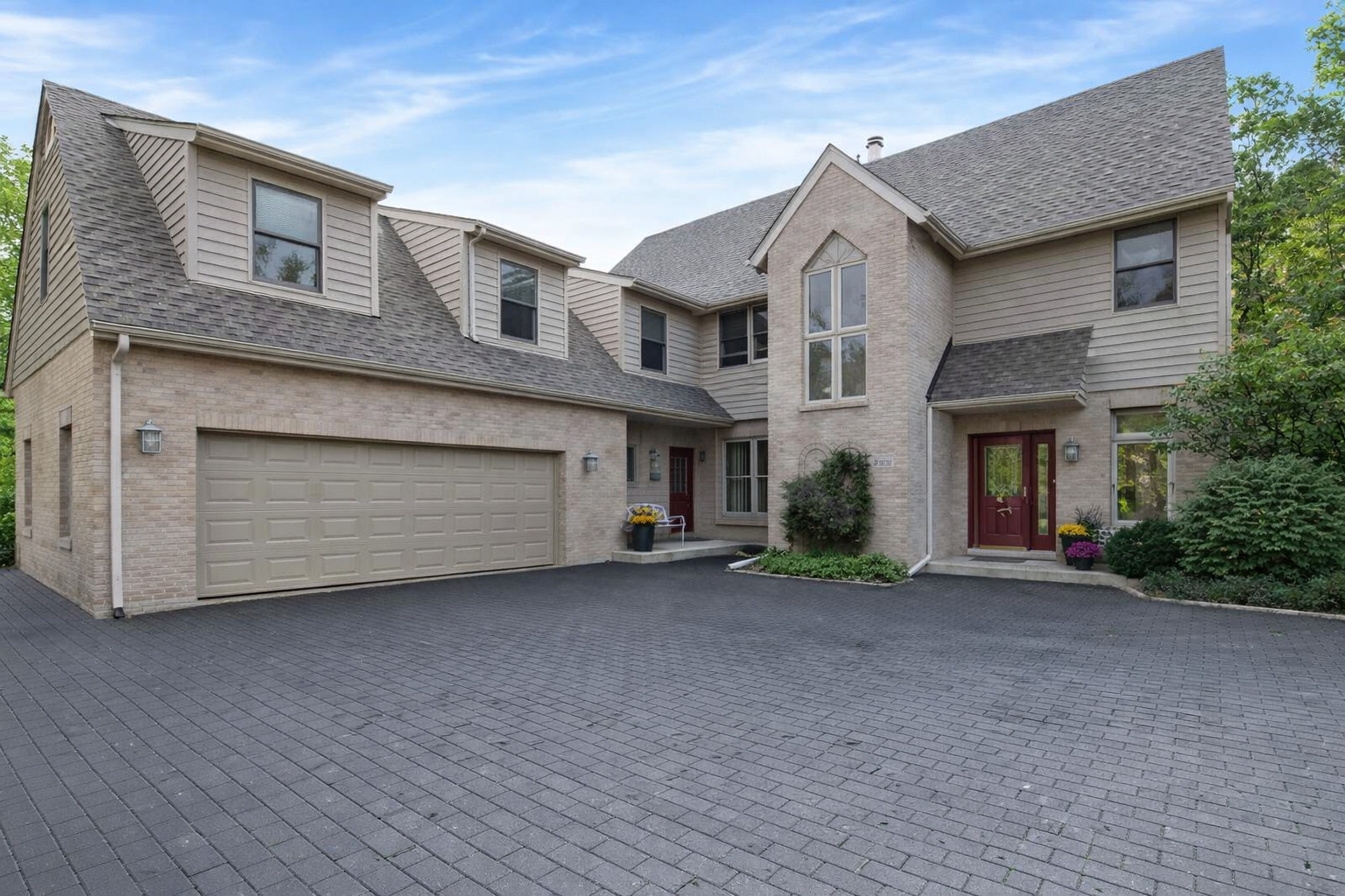 840 Huntley Woods Drive, Crete, IL 60417