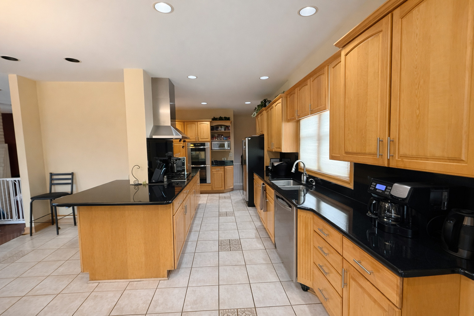 840 Huntley Woods Drive, Crete, IL 60417