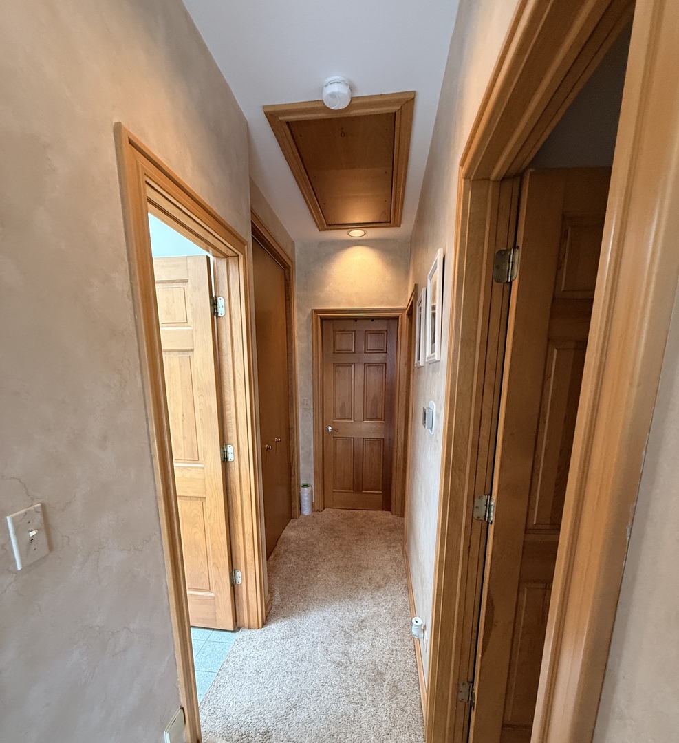 840 Huntley Woods Drive, Crete, IL 60417