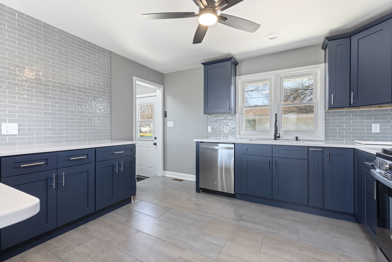 222 S Midland Avenue, Joliet, IL 60436