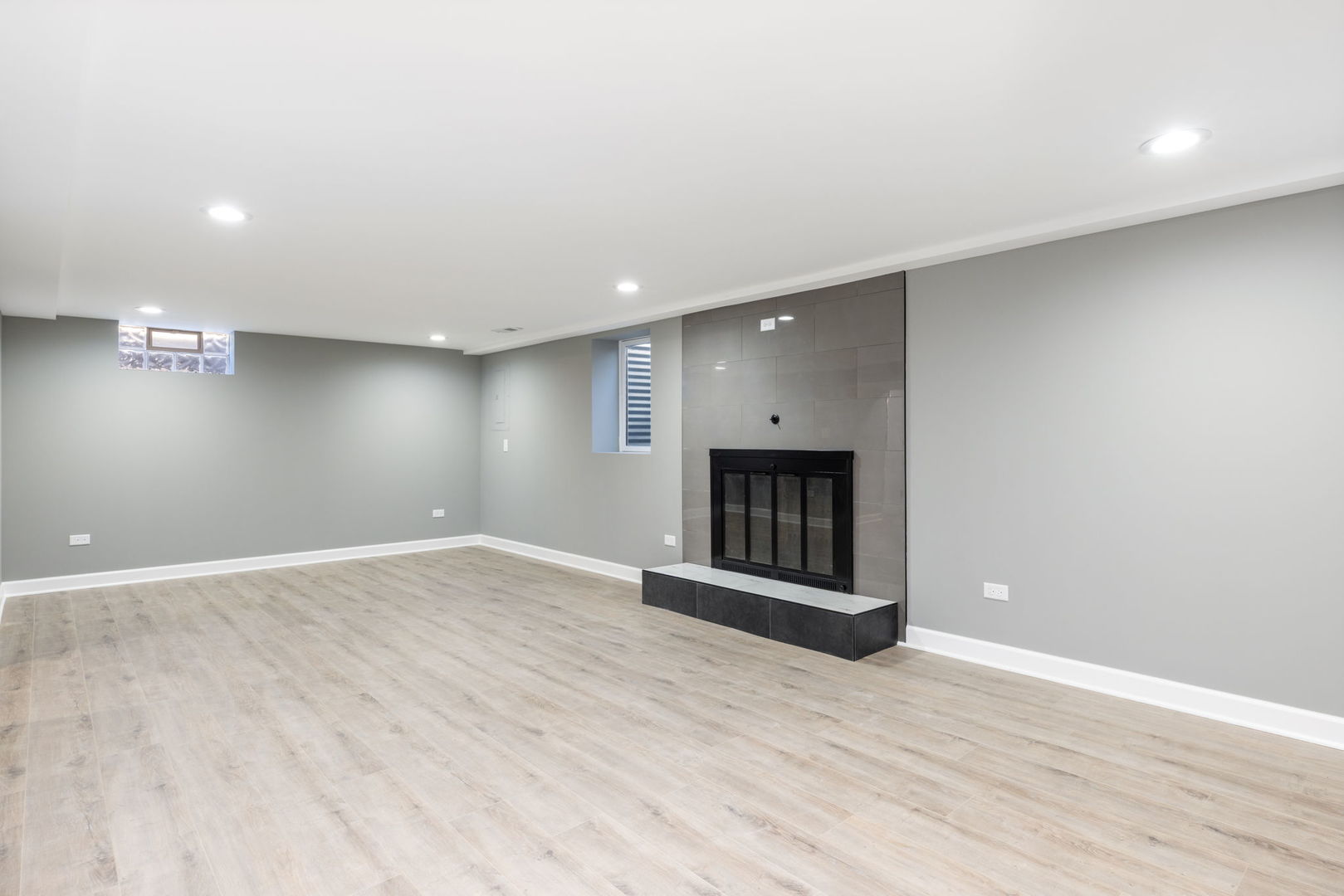 222 S Midland Avenue, Joliet, IL 60436