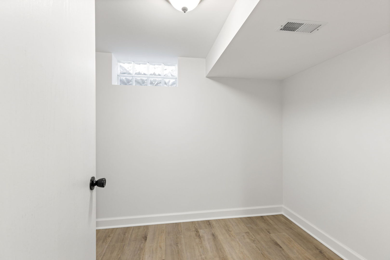 222 S Midland Avenue, Joliet, IL 60436