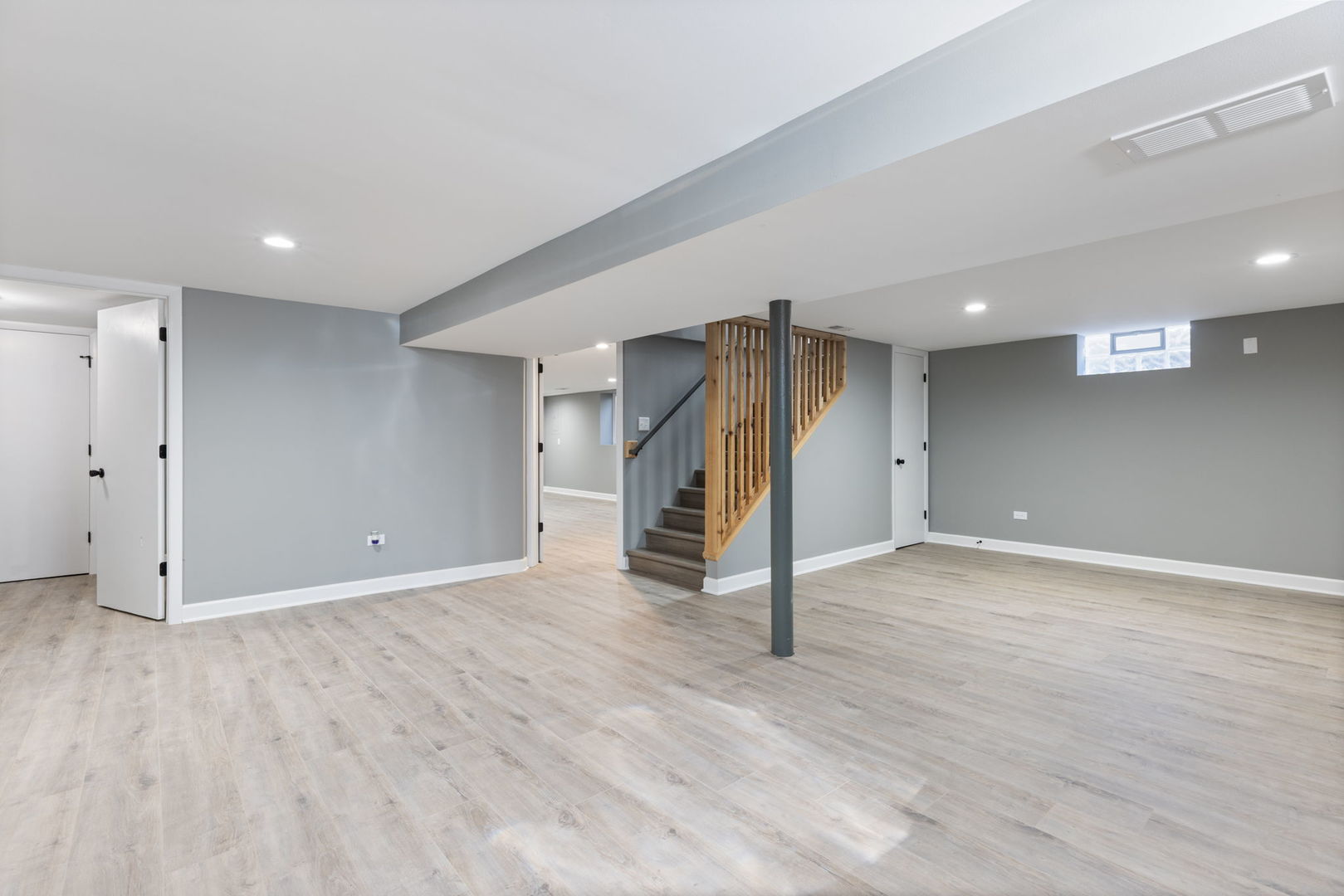 222 S Midland Avenue, Joliet, IL 60436