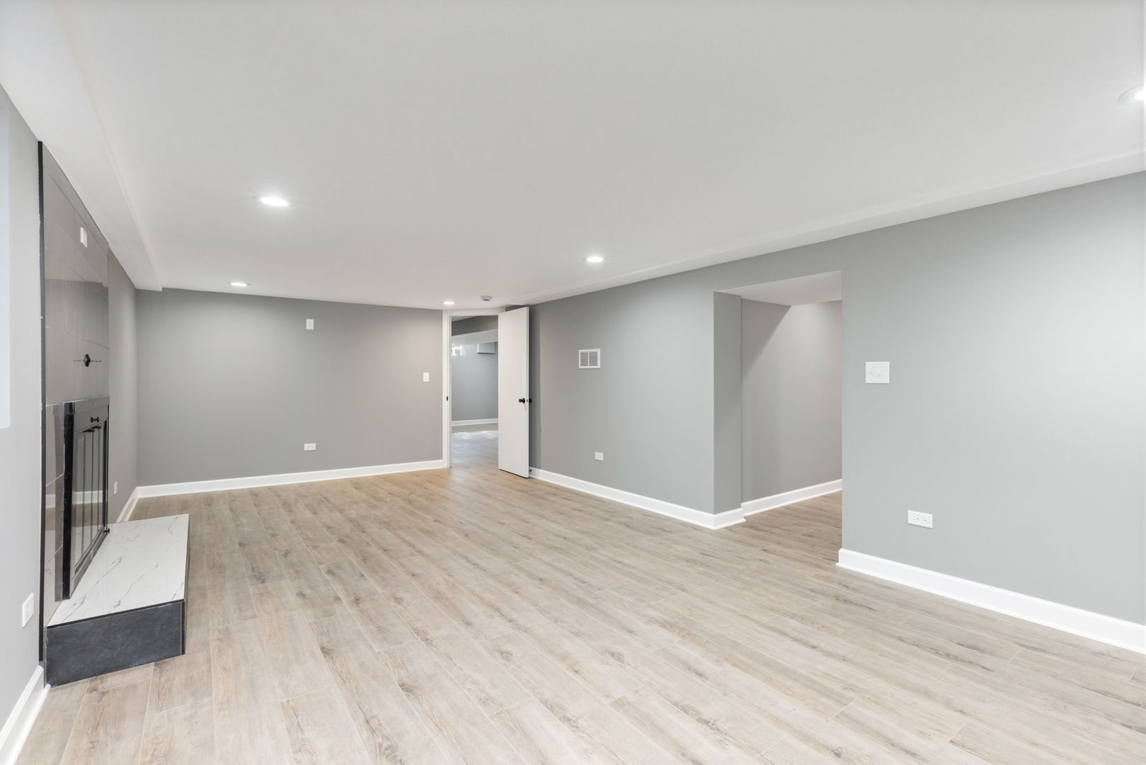 222 S Midland Avenue, Joliet, IL 60436