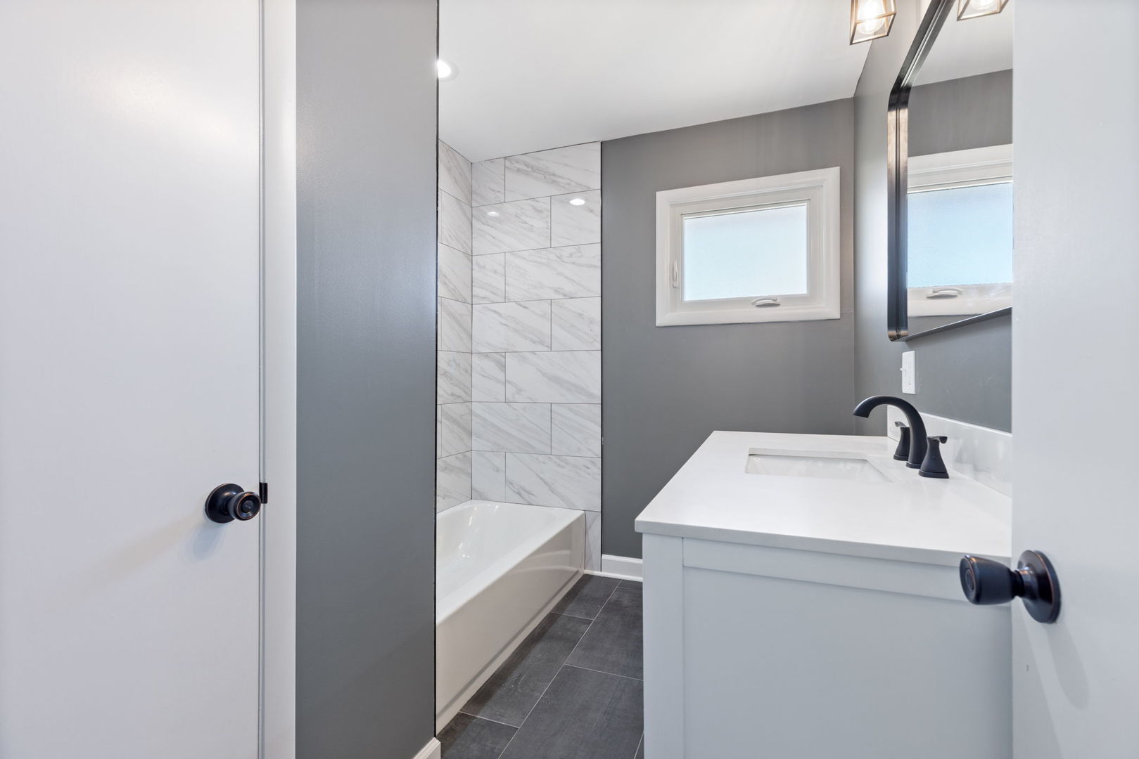 222 S Midland Avenue, Joliet, IL 60436