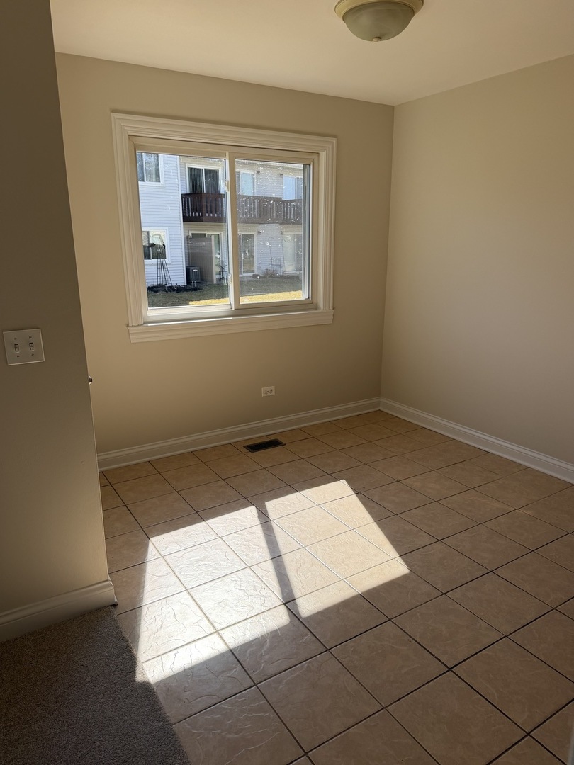 681 Thorntree Court #A1, Bartlett, IL 60103