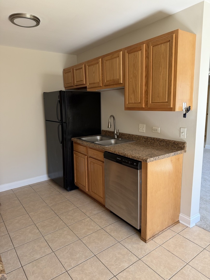 681 Thorntree Court #A1, Bartlett, IL 60103