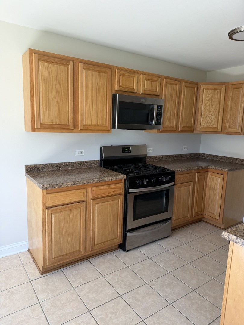 681 Thorntree Court #A1, Bartlett, IL 60103