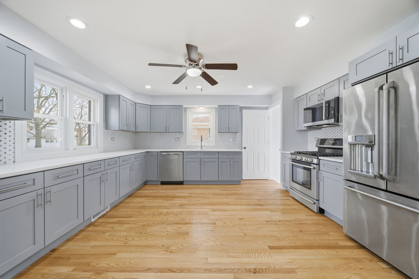 16360 EVANS Avenue, South Holland, IL 60473