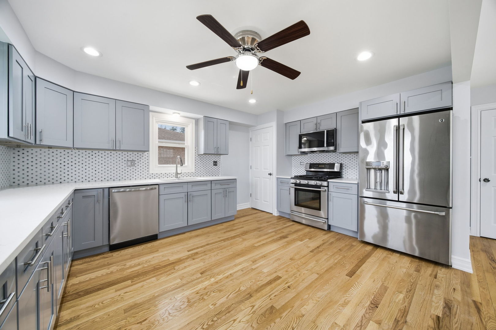 16360 EVANS Avenue, South Holland, IL 60473