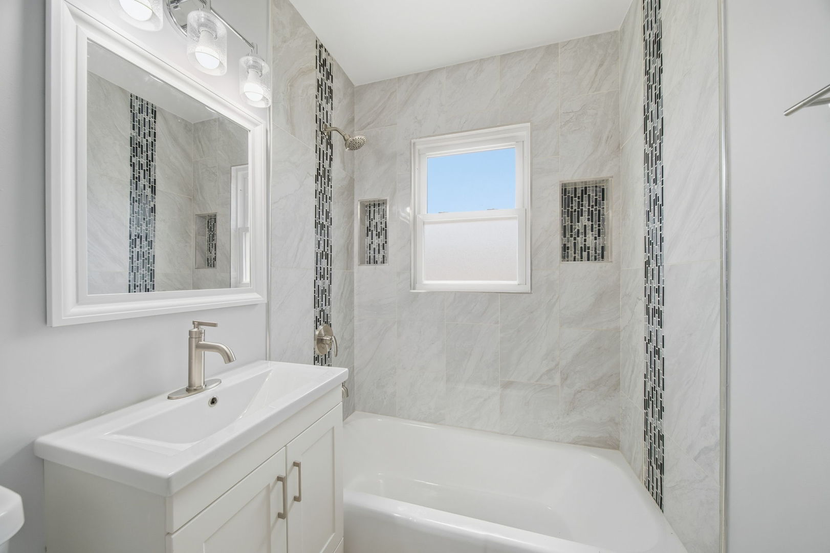 16360 EVANS Avenue, South Holland, IL 60473