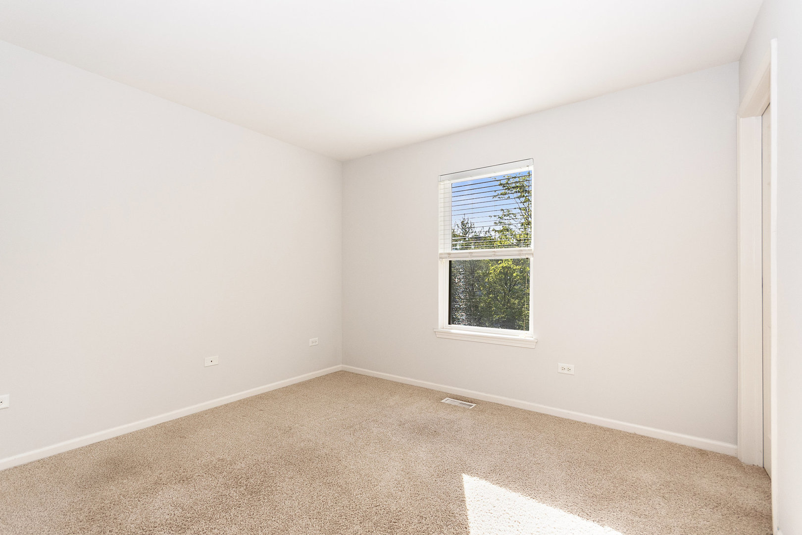 2329 Moonlight Court, Aurora, IL 60503