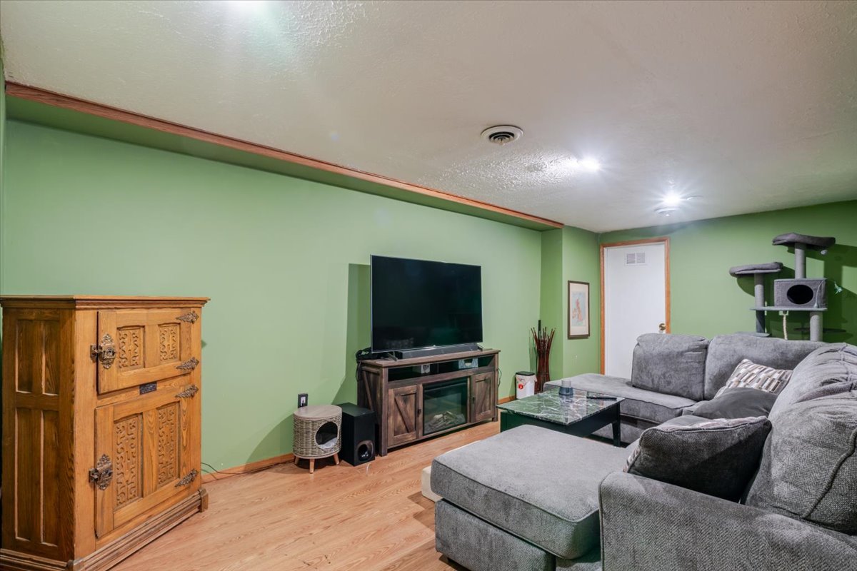 405 W Raab Road, Normal, IL 61761