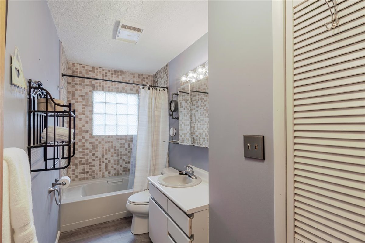 405 W Raab Road, Normal, IL 61761