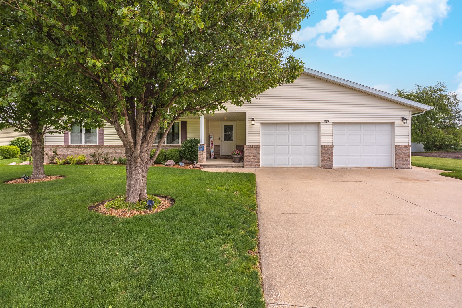 608 N Cherokee Lane, Pontiac, IL 61764