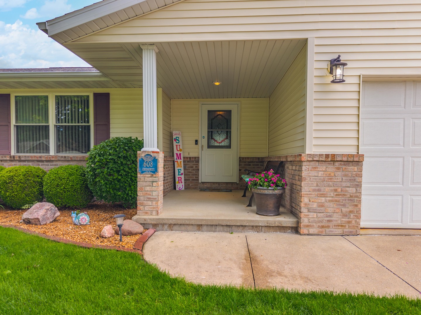 608 N Cherokee Lane, Pontiac, IL 61764