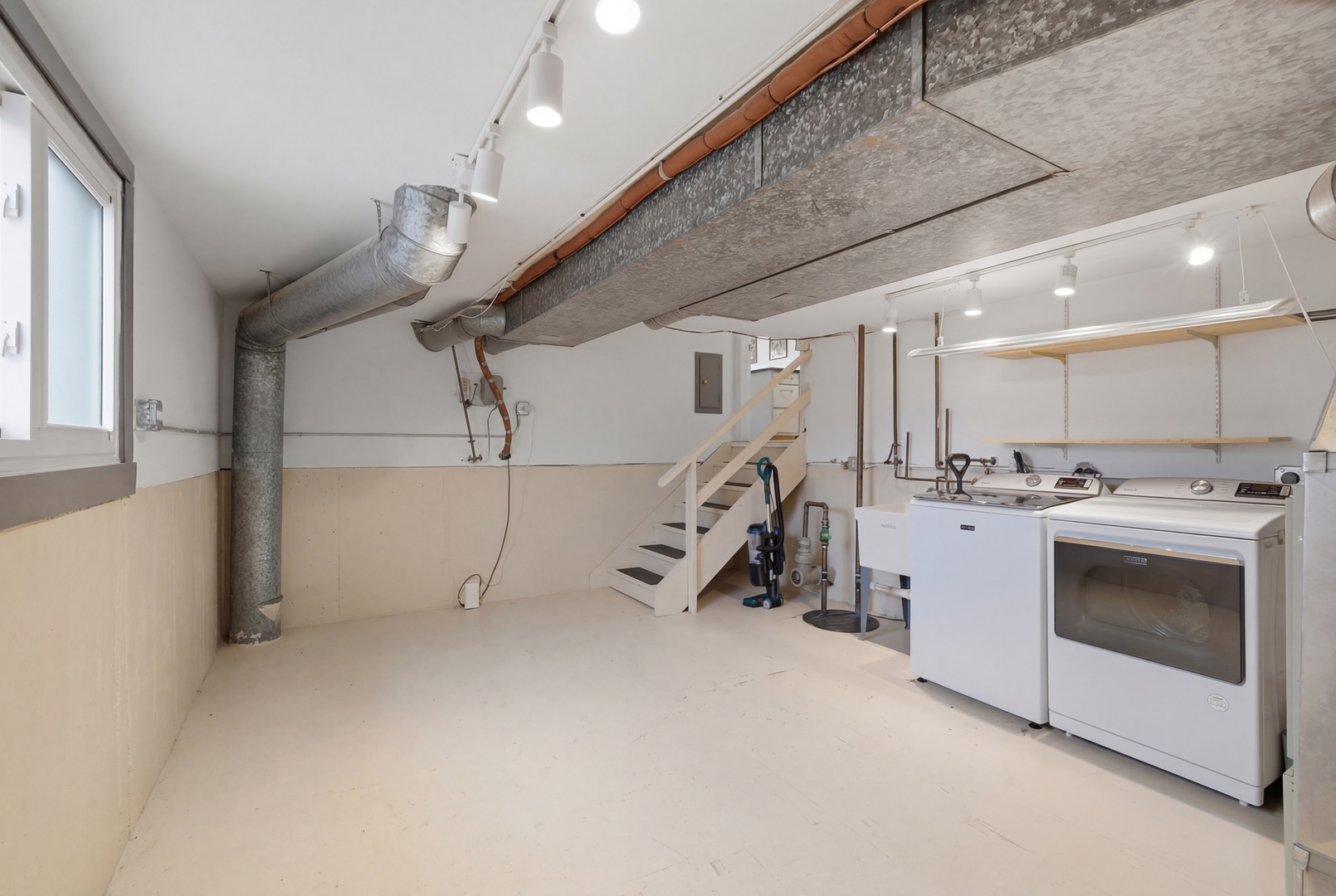 1525 N Arlington Heights Road #D, Arlington Heights, IL 60004