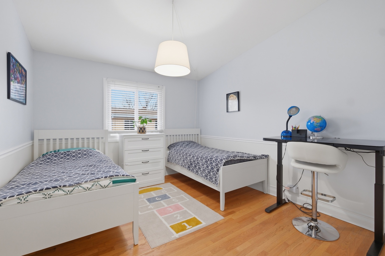 1525 N Arlington Heights Road #D, Arlington Heights, IL 60004