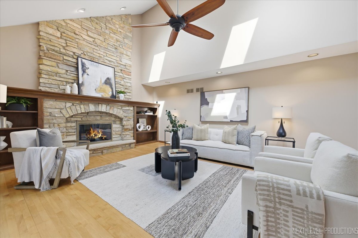 1872 Jahns Drive, Wheaton, IL 60189