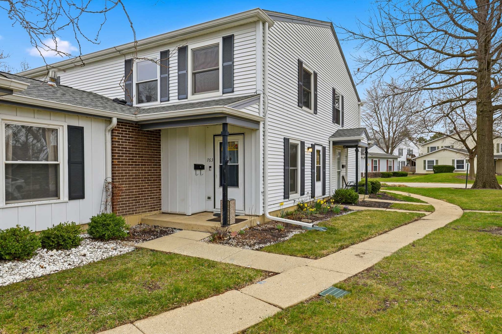 763 Wellington Avenue #763, Elk Grove Village, IL 60007
