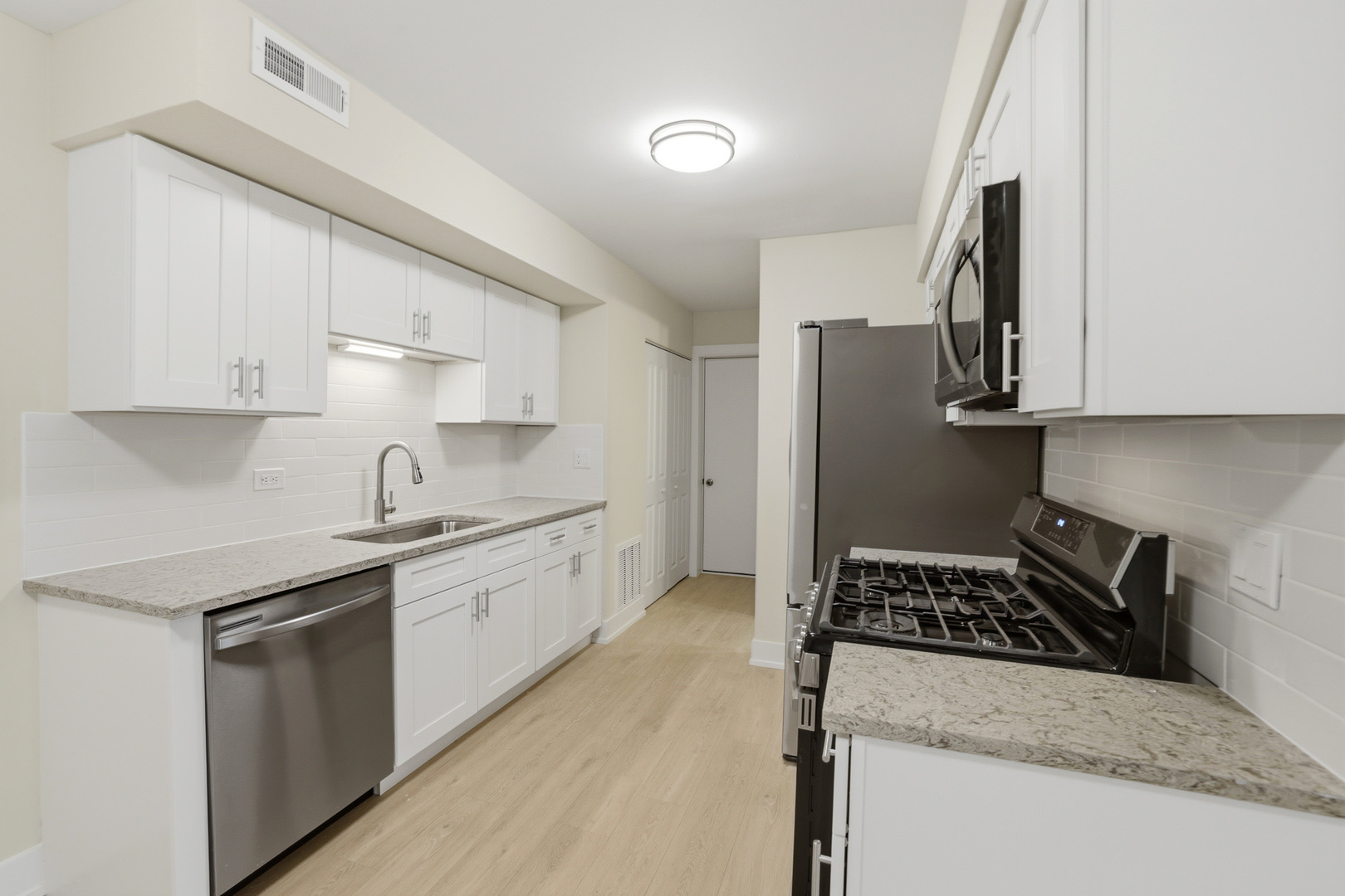 763 Wellington Avenue #763, Elk Grove Village, IL 60007