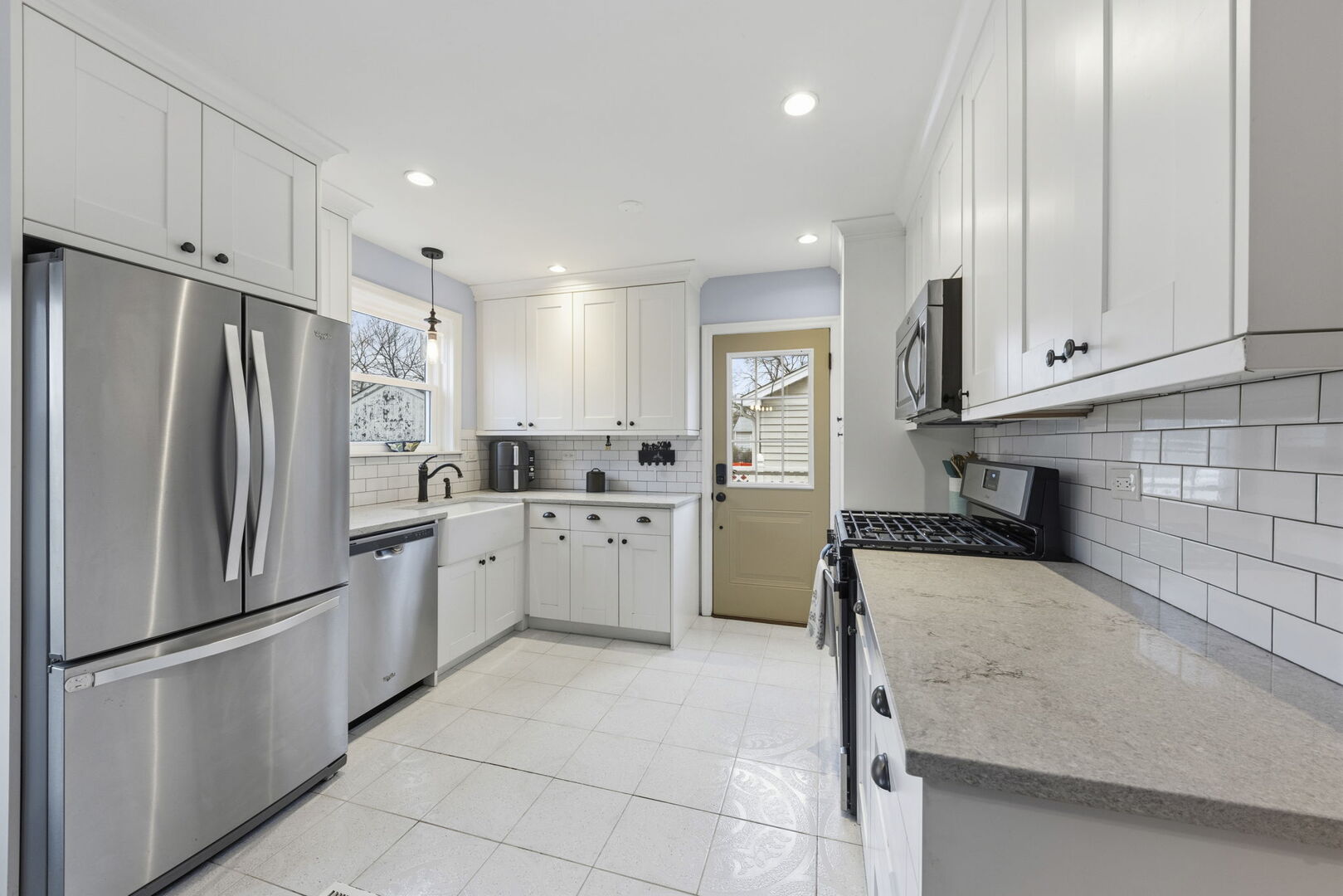 218 S Fairfield Avenue, Lombard, IL 60148