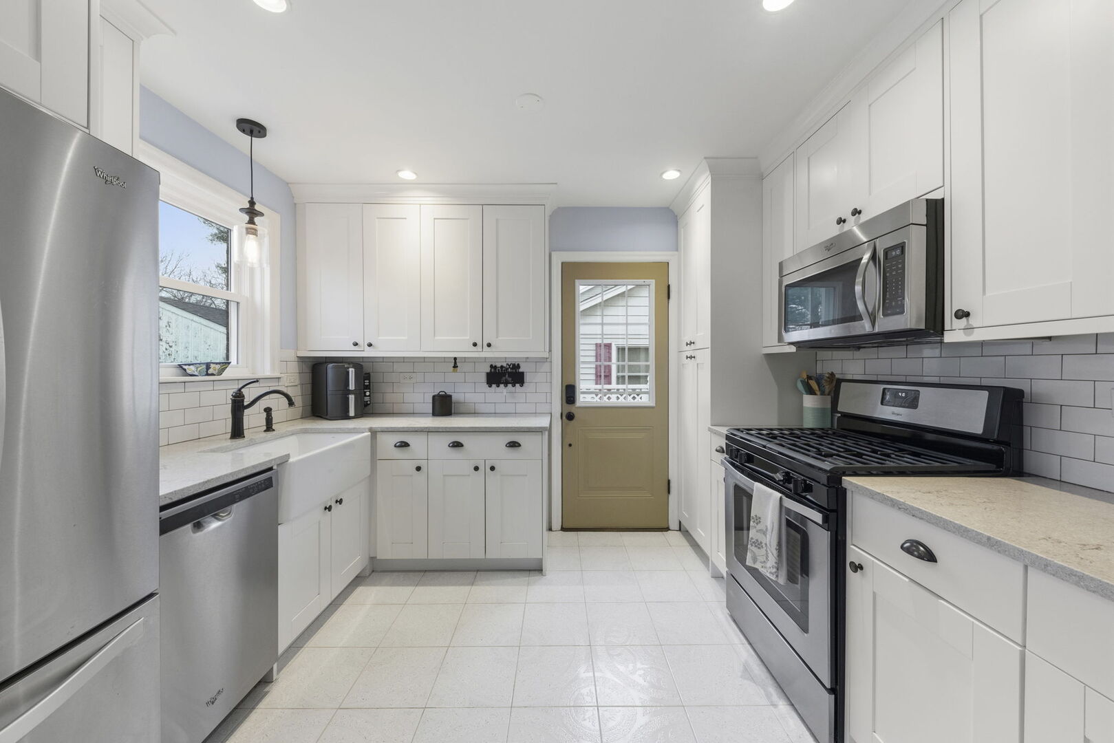 218 S Fairfield Avenue, Lombard, IL 60148