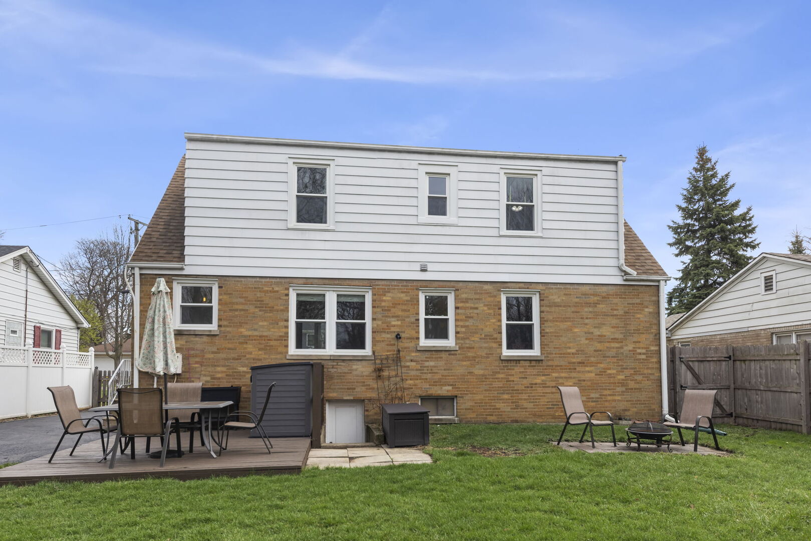 218 S Fairfield Avenue, Lombard, IL 60148