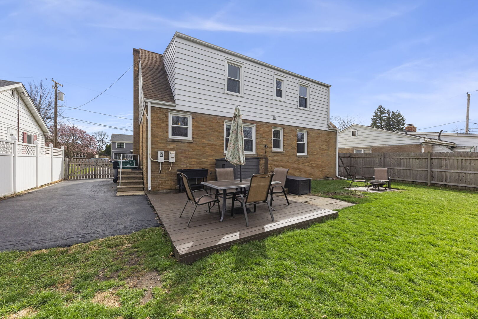 218 S Fairfield Avenue, Lombard, IL 60148