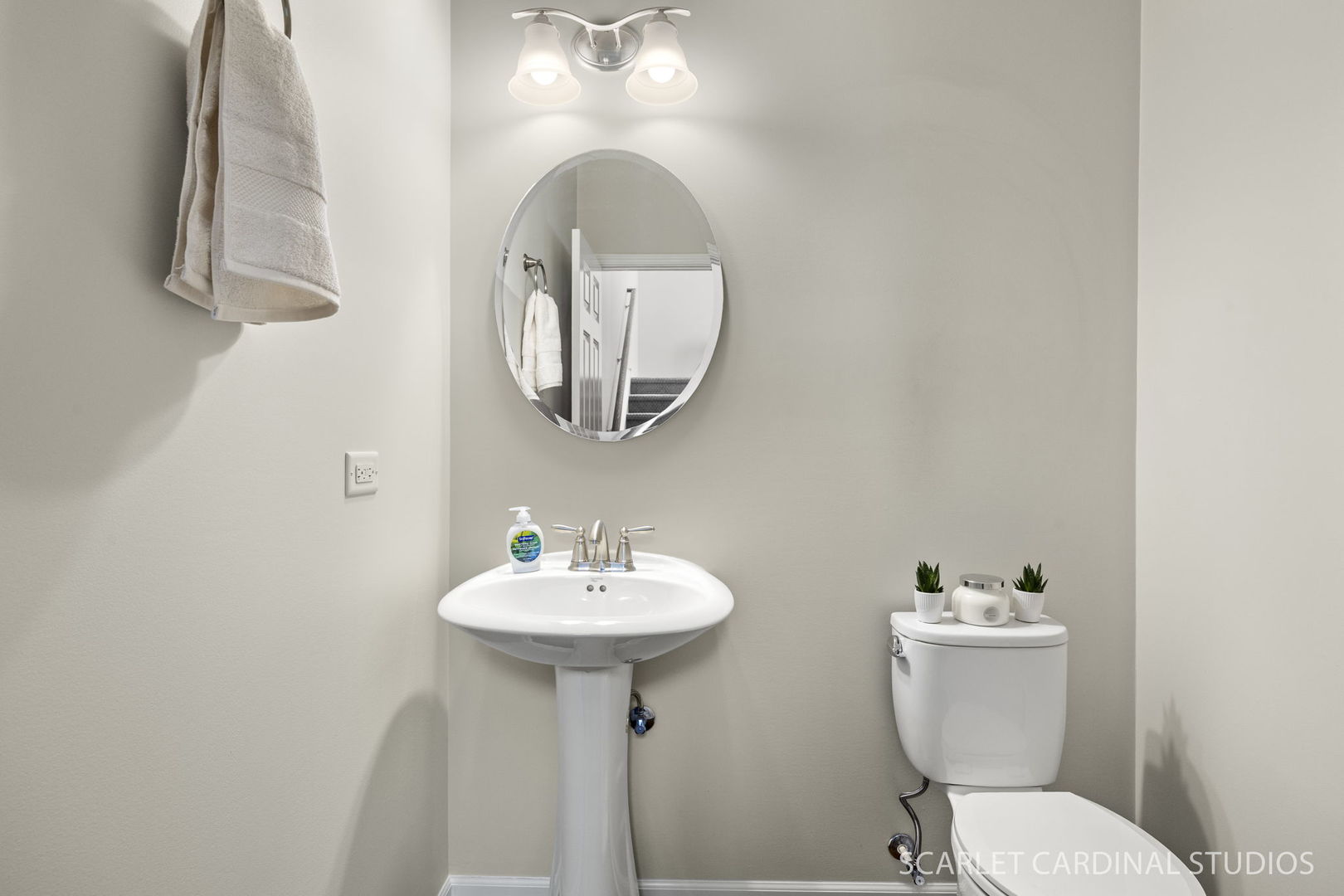 259 Bennett Drive, Carol Stream, IL 60188