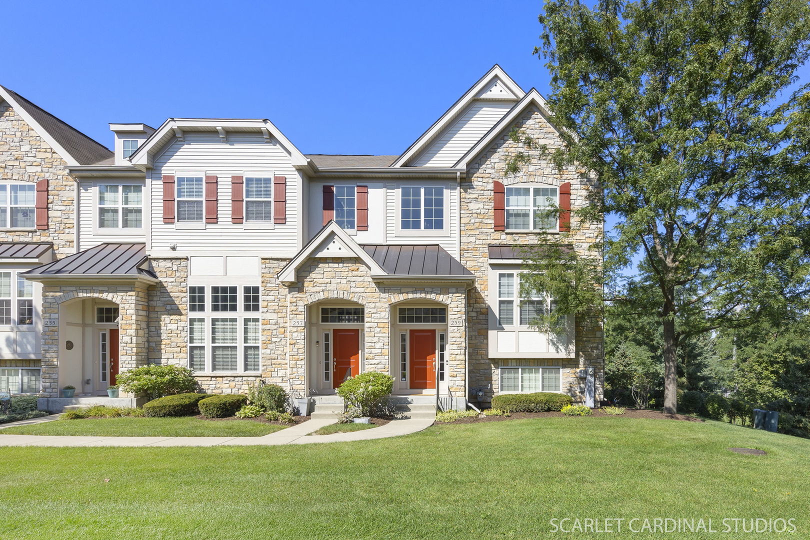 259 Bennett Drive, Carol Stream, IL 60188