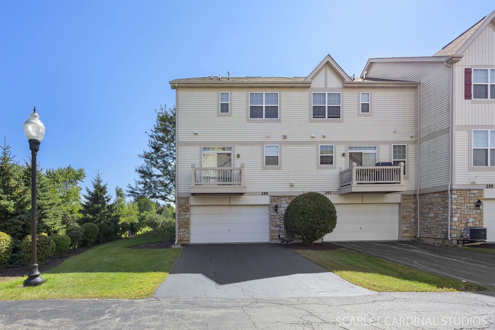 259 Bennett Drive, Carol Stream, IL 60188