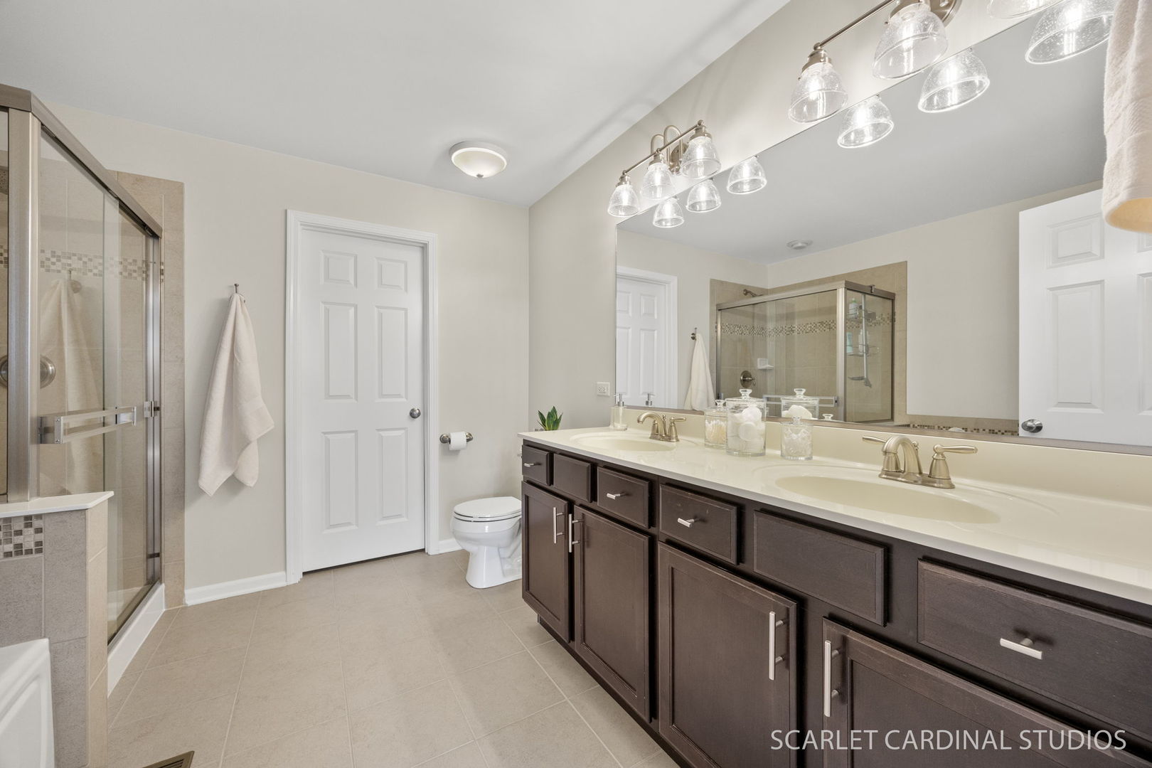 259 Bennett Drive, Carol Stream, IL 60188