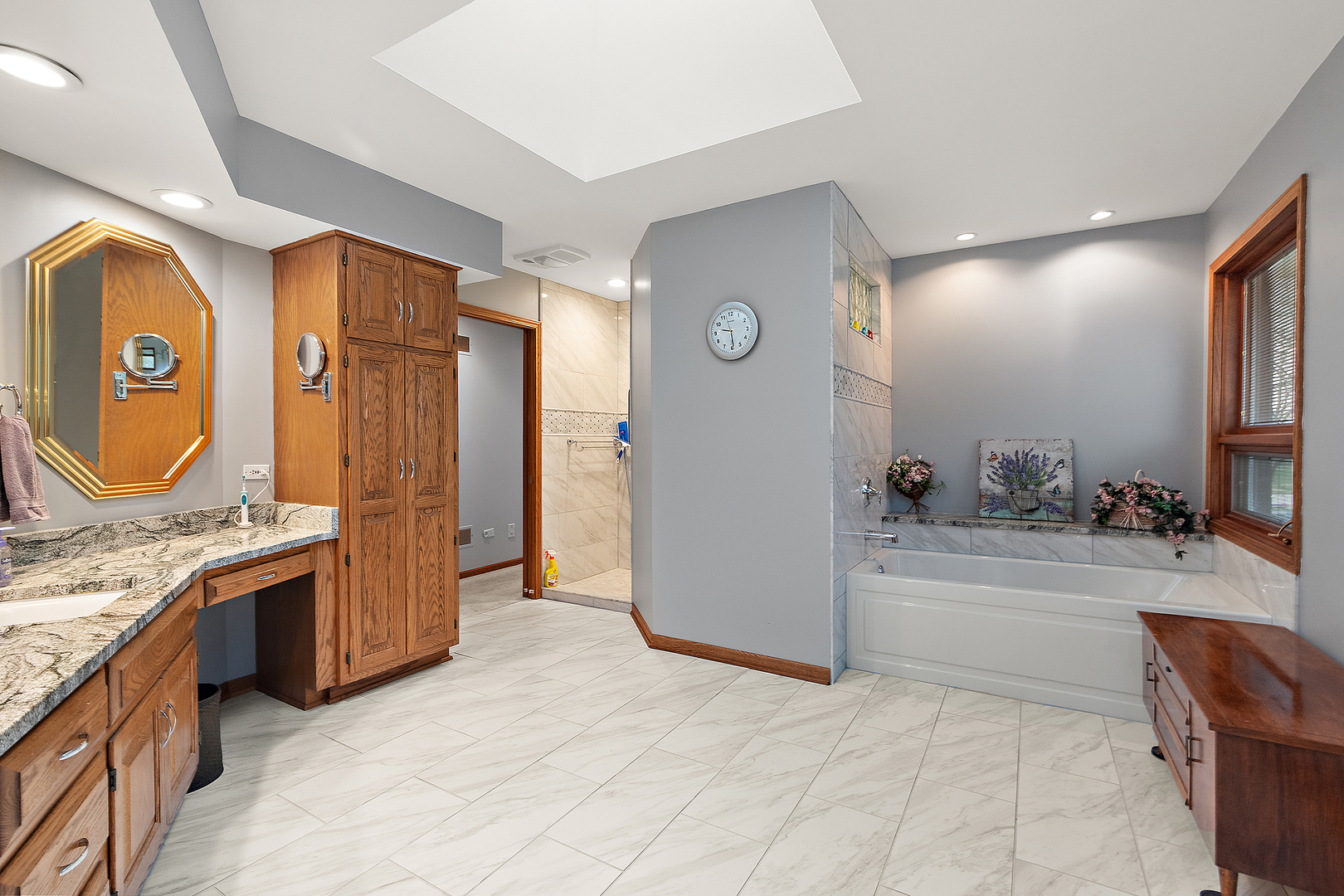 8838 W Manhattan Monee Road, Frankfort, IL 60423