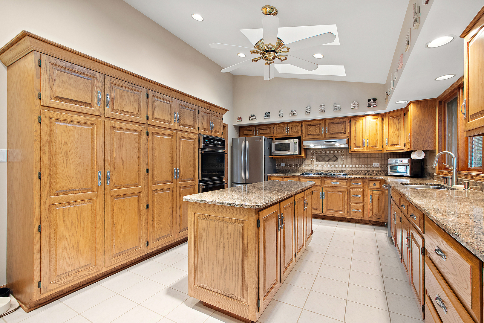 8838 W Manhattan Monee Road, Frankfort, IL 60423