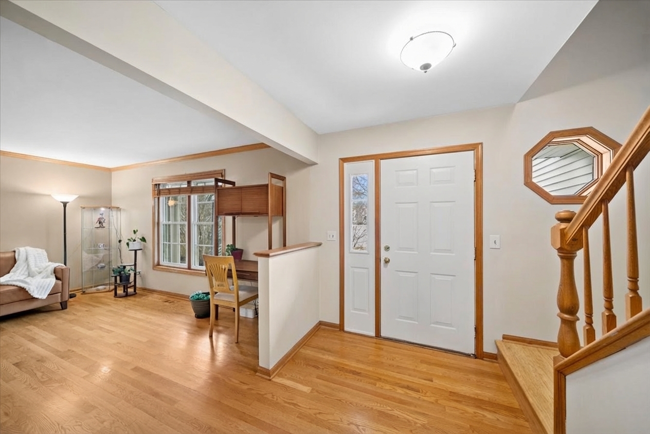 3195 Village Green Drive, Aurora, IL 60504