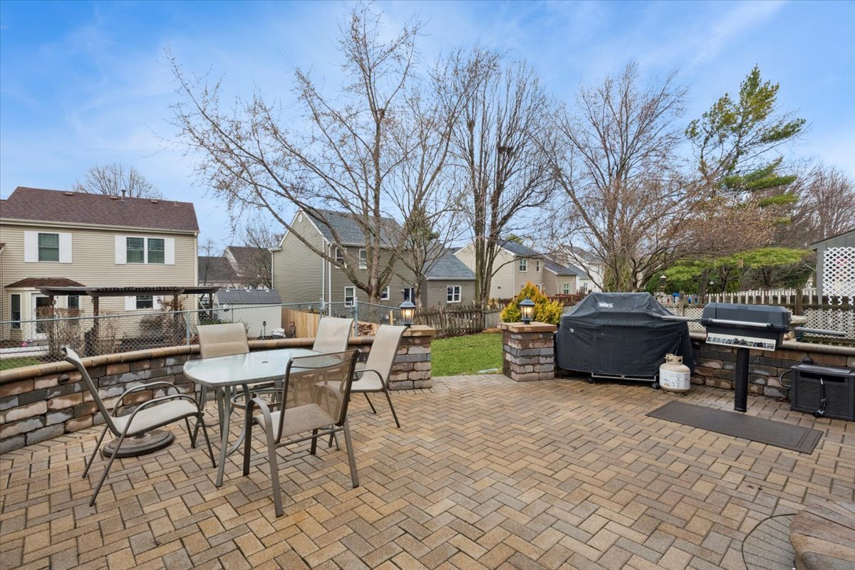 3195 Village Green Drive, Aurora, IL 60504