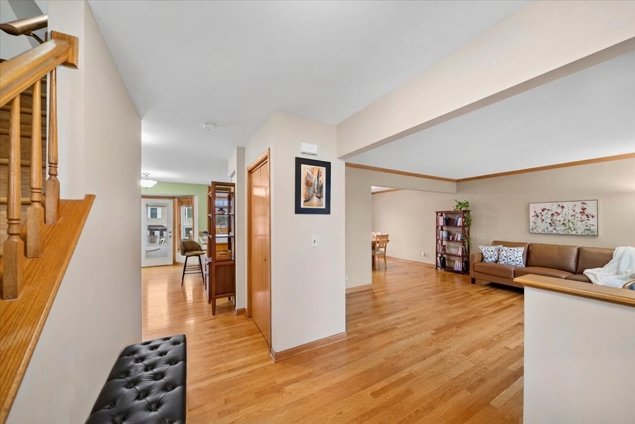 3195 Village Green Drive, Aurora, IL 60504