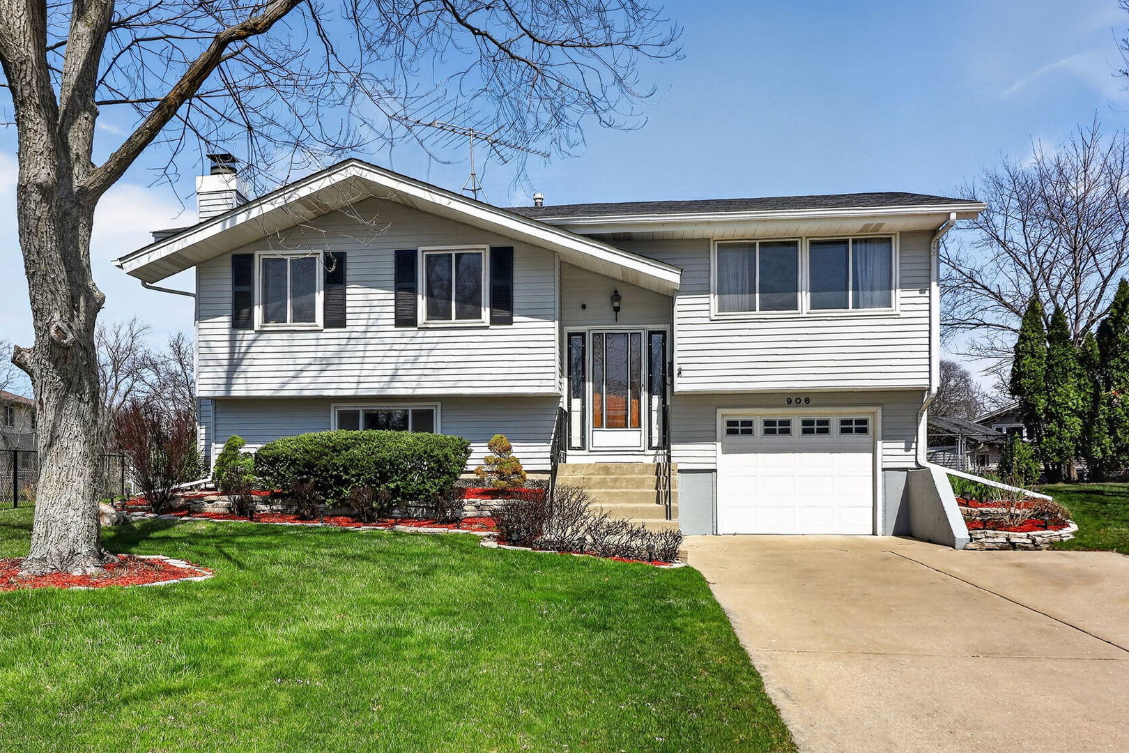 906 Jeffery Court, Schaumburg, IL 60193