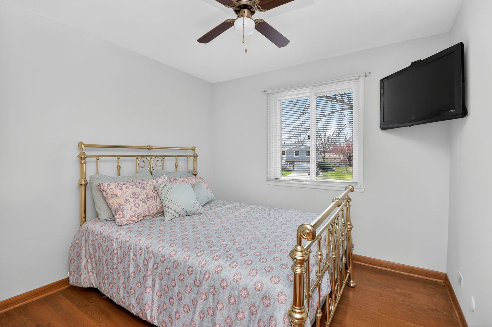 906 Jeffery Court, Schaumburg, IL 60193