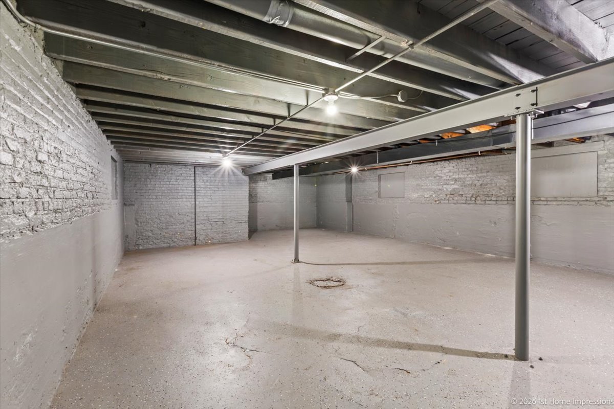 6318 S Fairfield Avenue, Chicago, IL 60629