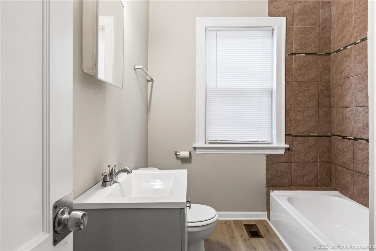 6318 S Fairfield Avenue, Chicago, IL 60629