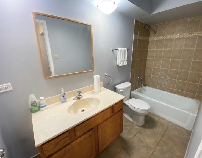 5739 129th Street #1B, Crestwood, IL 60418