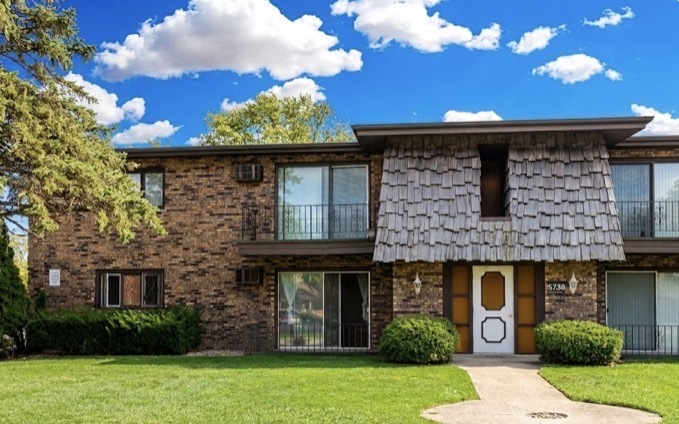5739 129th Street #1B, Crestwood, IL 60418