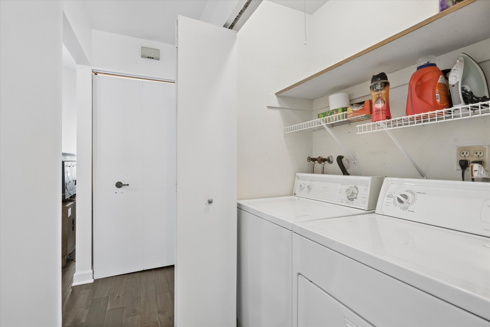 2286 Weatherford Lane, Naperville, IL 60565